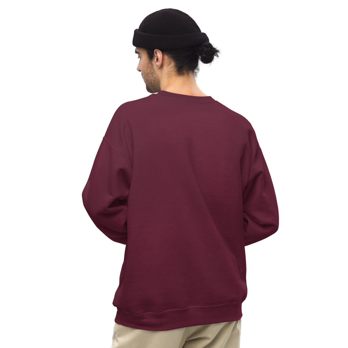 Modelo con sudadera Tren burdeos KMB2, vista trasera de la espalda lisa