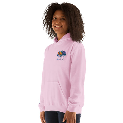Sudadera con capucha KMB2 en rosa claro, vista frontal en ángulo izquierdo con logo KMB2