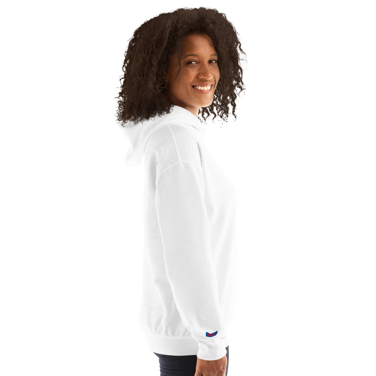 Sudadera con capucha KMB2 en blanco, vista lateral derecha con capucha